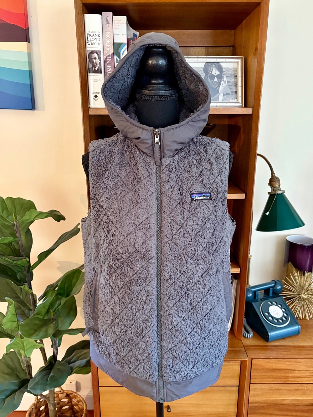 Patagonia Reversible Women's Heather Gray Quilted Sherpa Hooded Vest